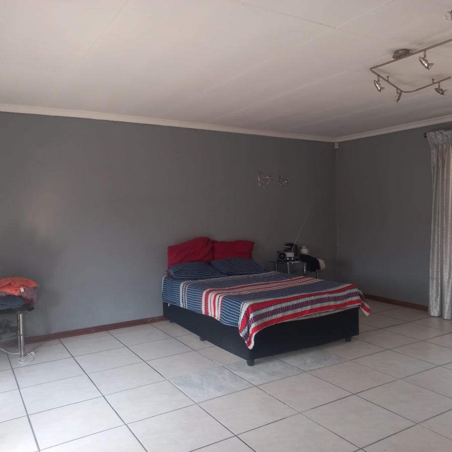 4 Bedroom Property for Sale in Sydenham Gauteng