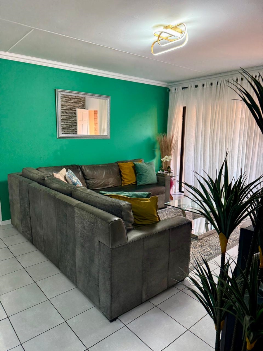 2 Bedroom Property for Sale in Helderwyk Gauteng