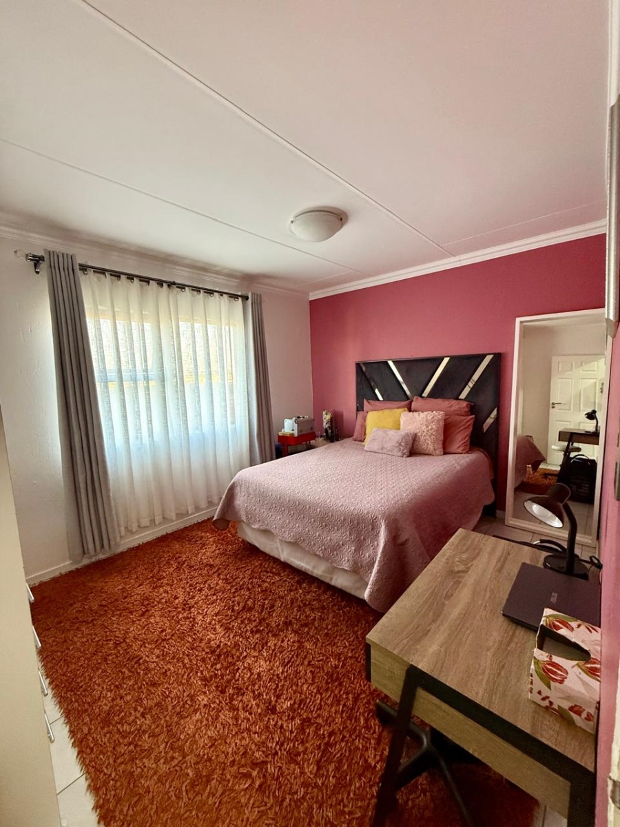 2 Bedroom Property for Sale in Helderwyk Gauteng
