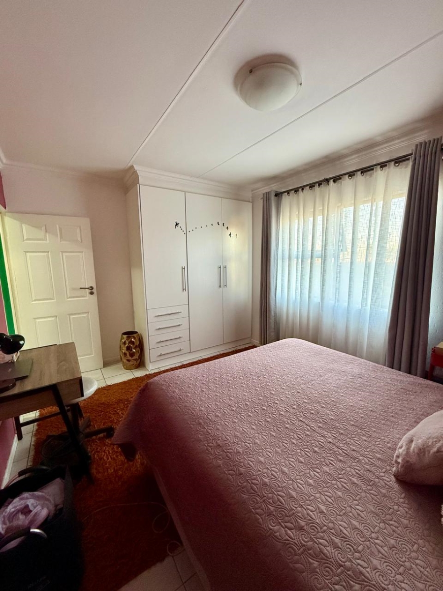 2 Bedroom Property for Sale in Helderwyk Gauteng