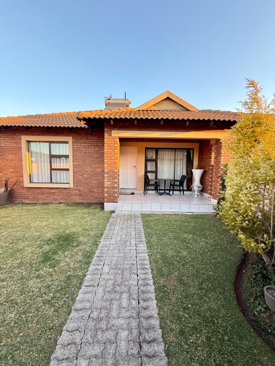 2 Bedroom Property for Sale in Helderwyk Gauteng