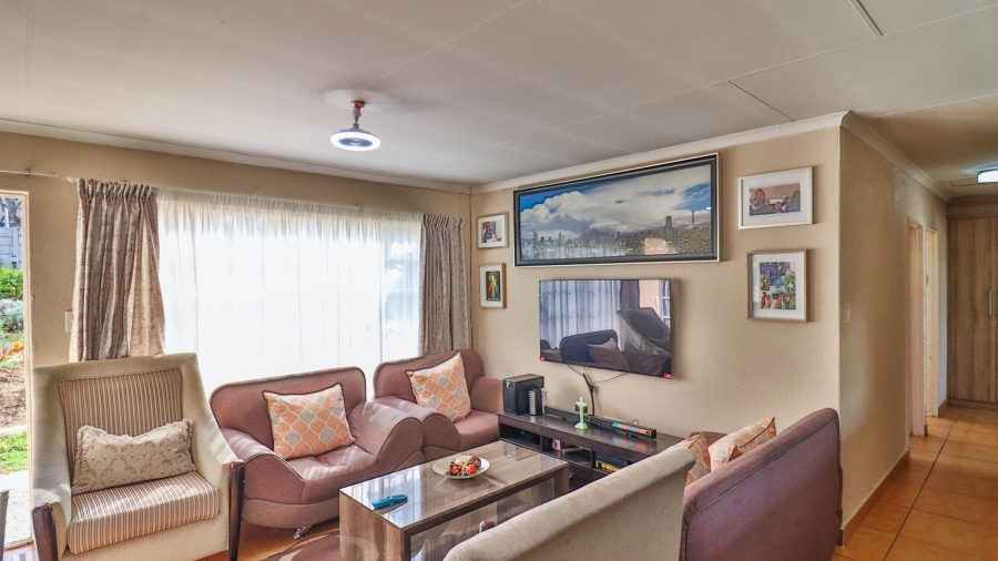 3 Bedroom Property for Sale in Country View Gauteng