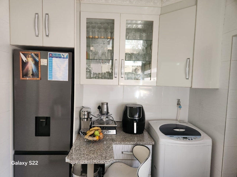 2 Bedroom Property for Sale in Geluksdal Ext 2 Gauteng