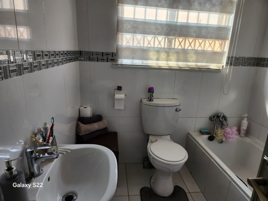 2 Bedroom Property for Sale in Geluksdal Ext 2 Gauteng