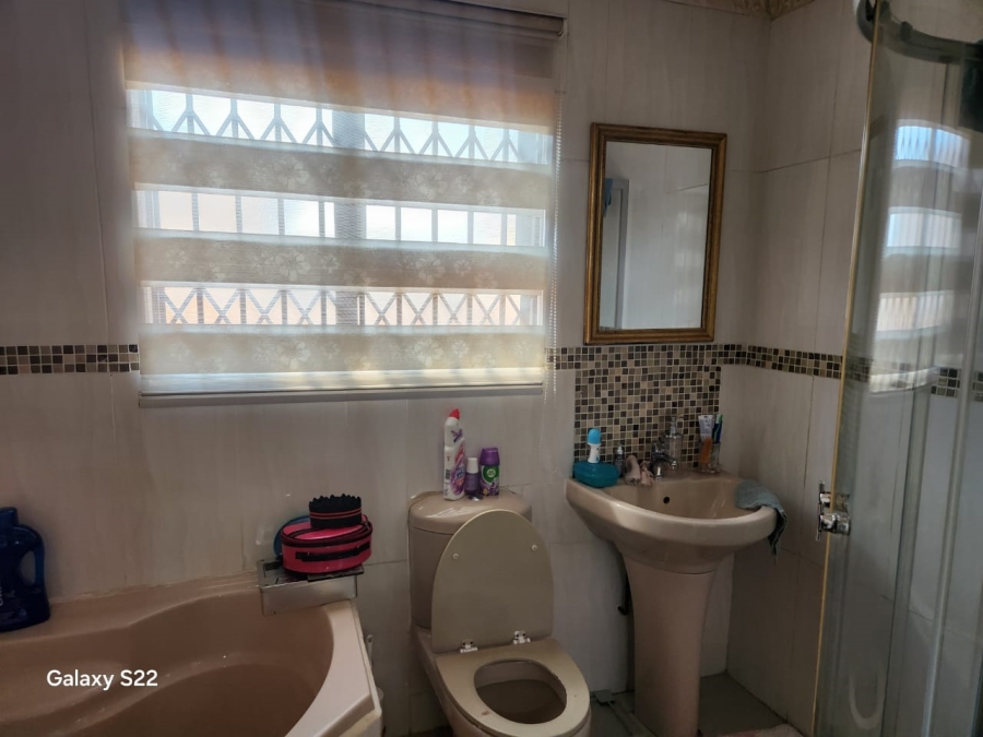 2 Bedroom Property for Sale in Geluksdal Ext 2 Gauteng