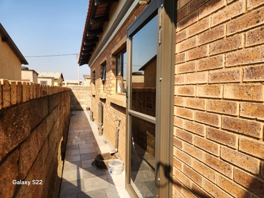 2 Bedroom Property for Sale in Geluksdal Ext 2 Gauteng