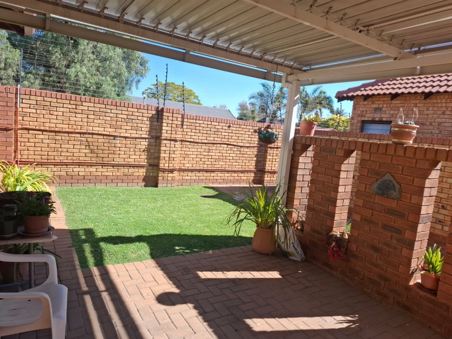 3 Bedroom Property for Sale in Brentwood Gauteng