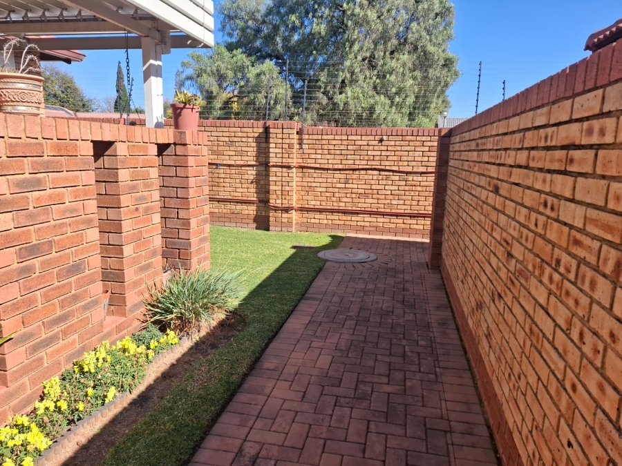 3 Bedroom Property for Sale in Brentwood Gauteng