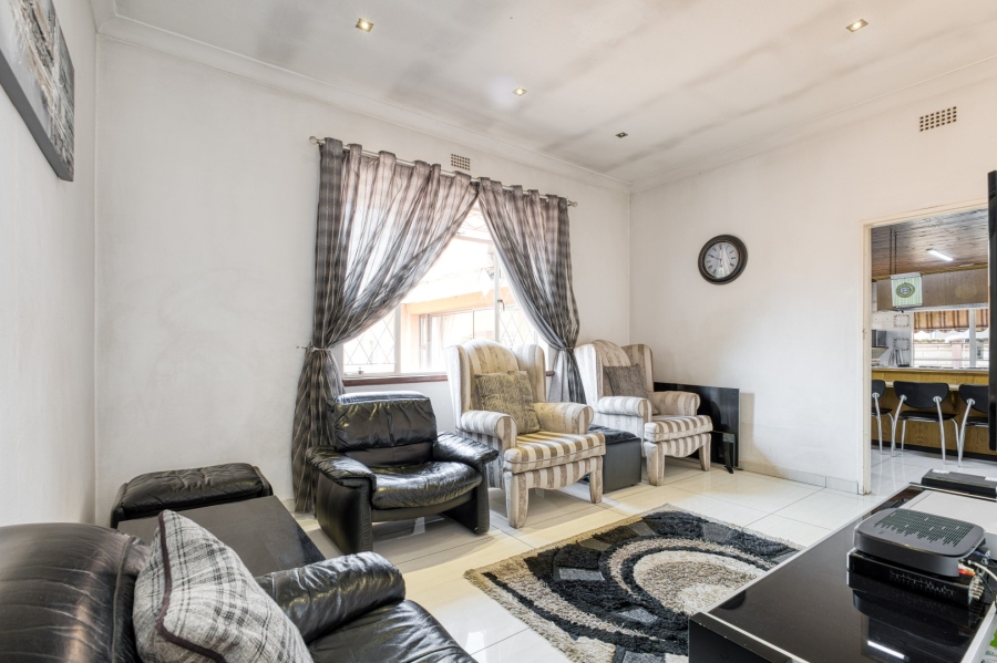 4 Bedroom Property for Sale in Linden Gauteng