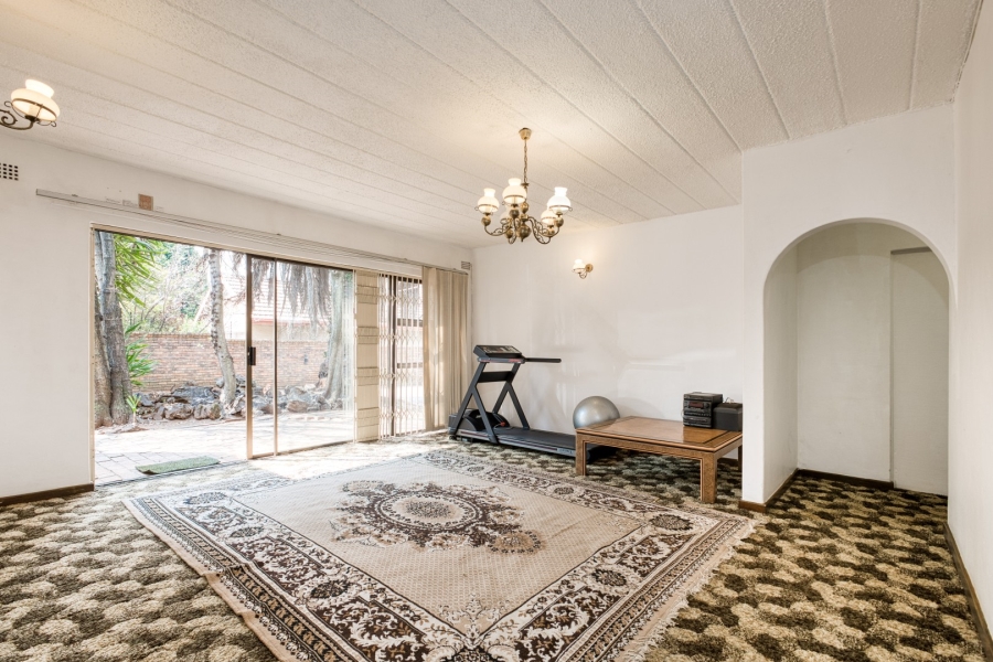 4 Bedroom Property for Sale in Linden Gauteng