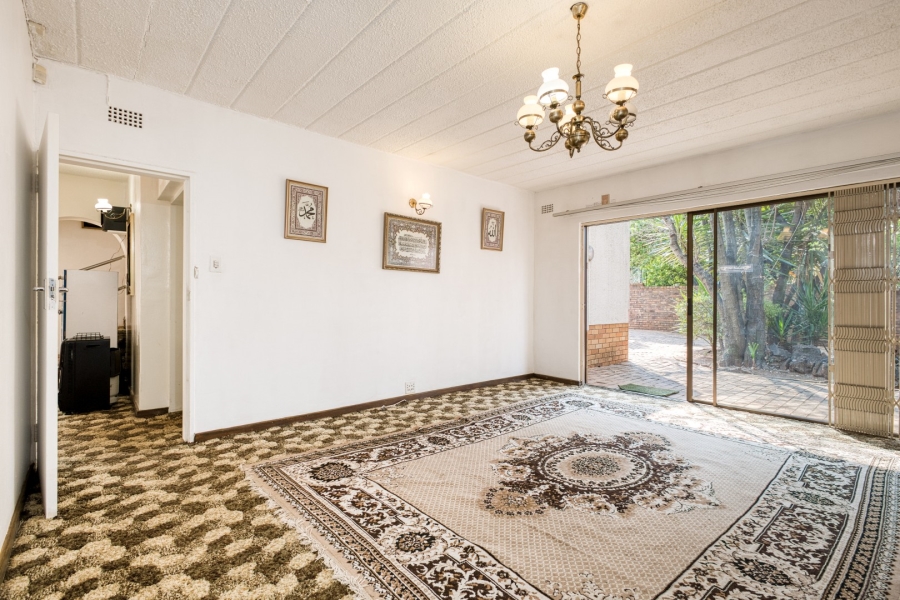 4 Bedroom Property for Sale in Linden Gauteng