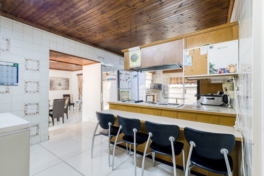 4 Bedroom Property for Sale in Linden Gauteng