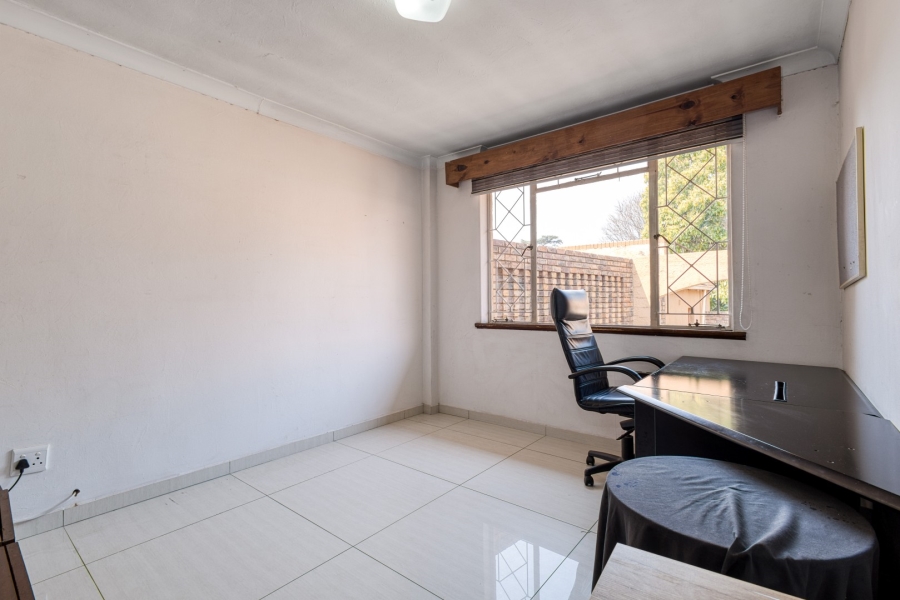 4 Bedroom Property for Sale in Linden Gauteng