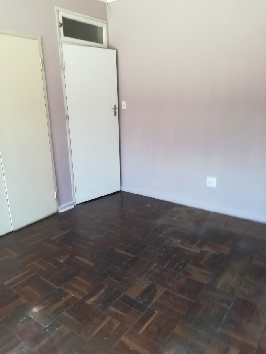 5 Bedroom Property for Sale in Orange Grove Gauteng