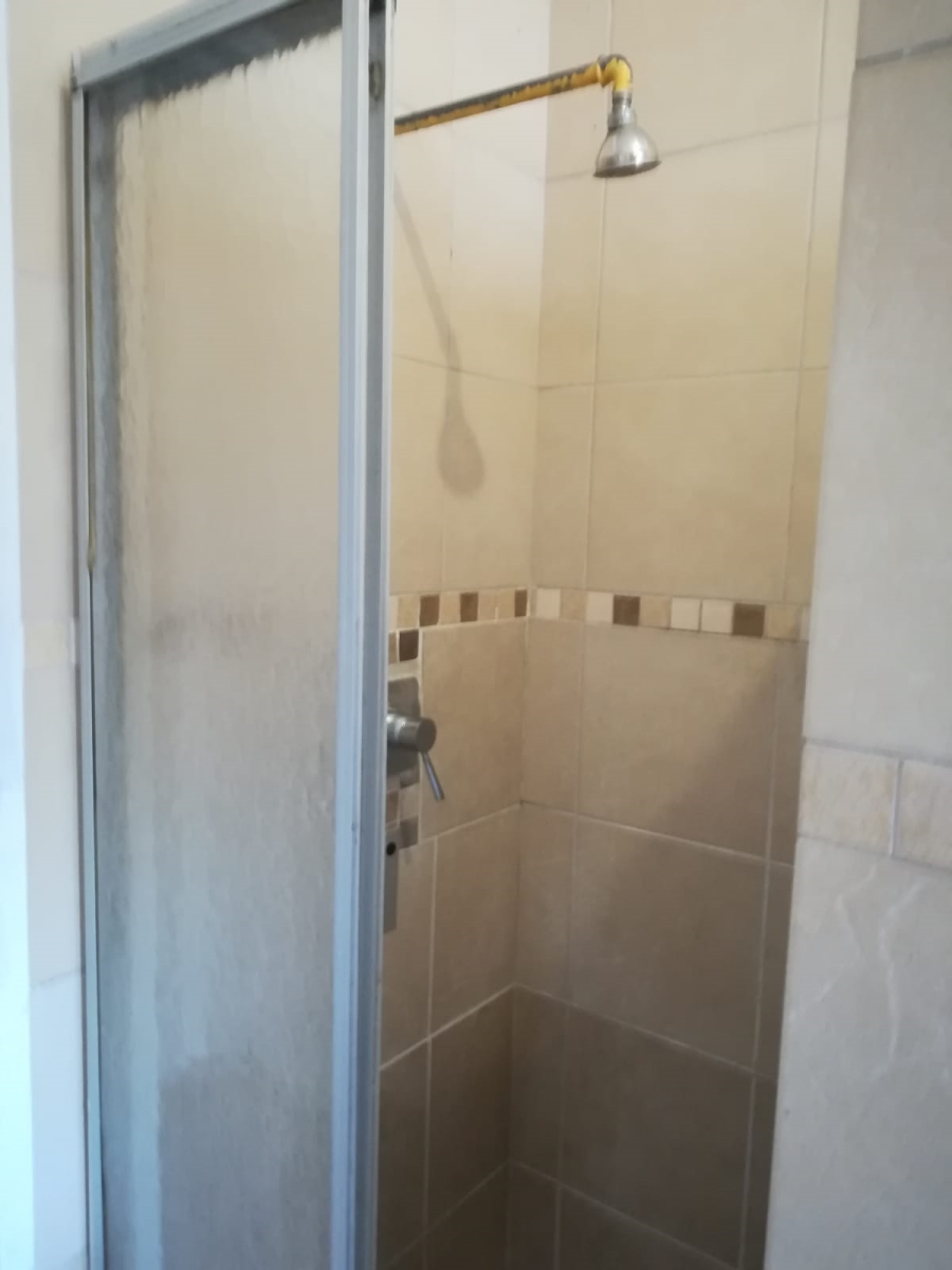 5 Bedroom Property for Sale in Orange Grove Gauteng