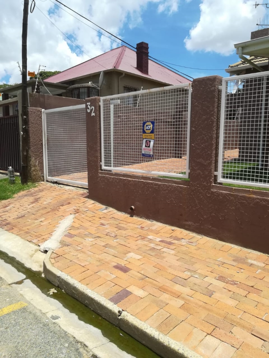 5 Bedroom Property for Sale in Orange Grove Gauteng
