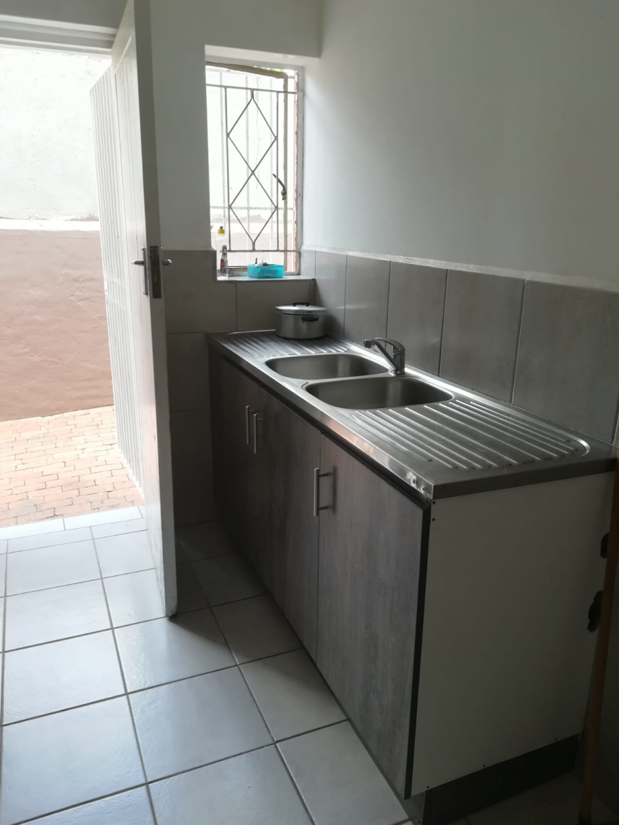 5 Bedroom Property for Sale in Orange Grove Gauteng