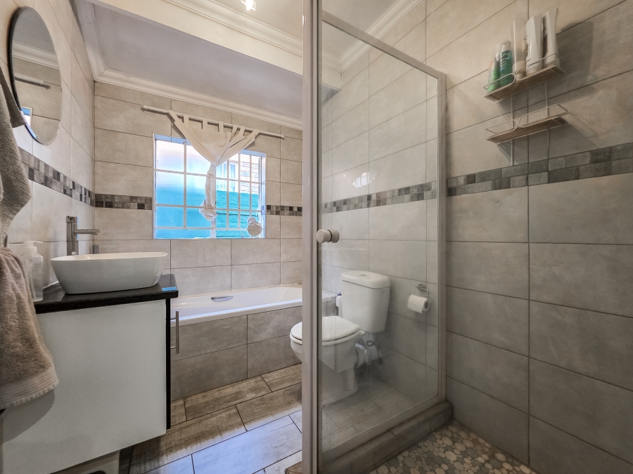 2 Bedroom Property for Sale in Gezina Gauteng
