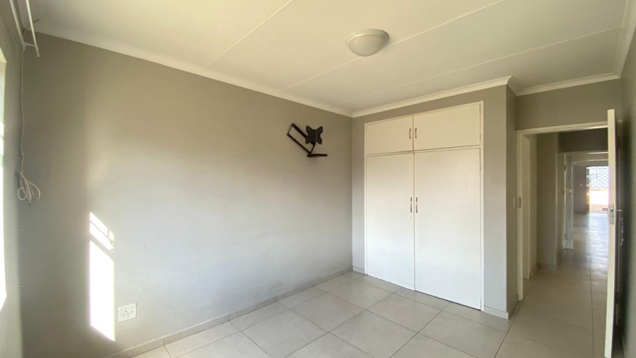 3 Bedroom Property for Sale in Faerie Glen Gauteng