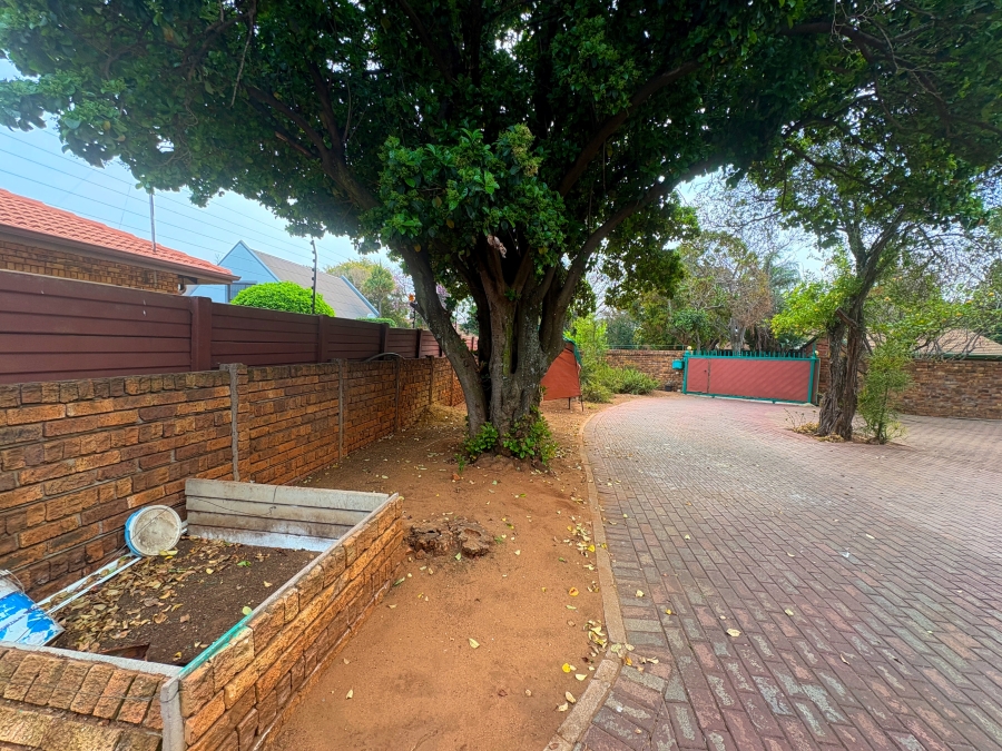 3 Bedroom Property for Sale in Theresa Park Gauteng