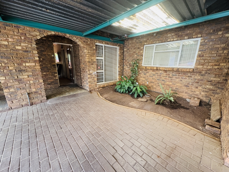 3 Bedroom Property for Sale in Theresa Park Gauteng