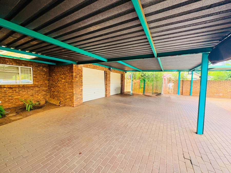 3 Bedroom Property for Sale in Theresa Park Gauteng