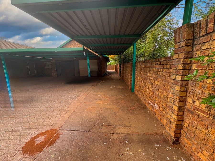 3 Bedroom Property for Sale in Theresa Park Gauteng