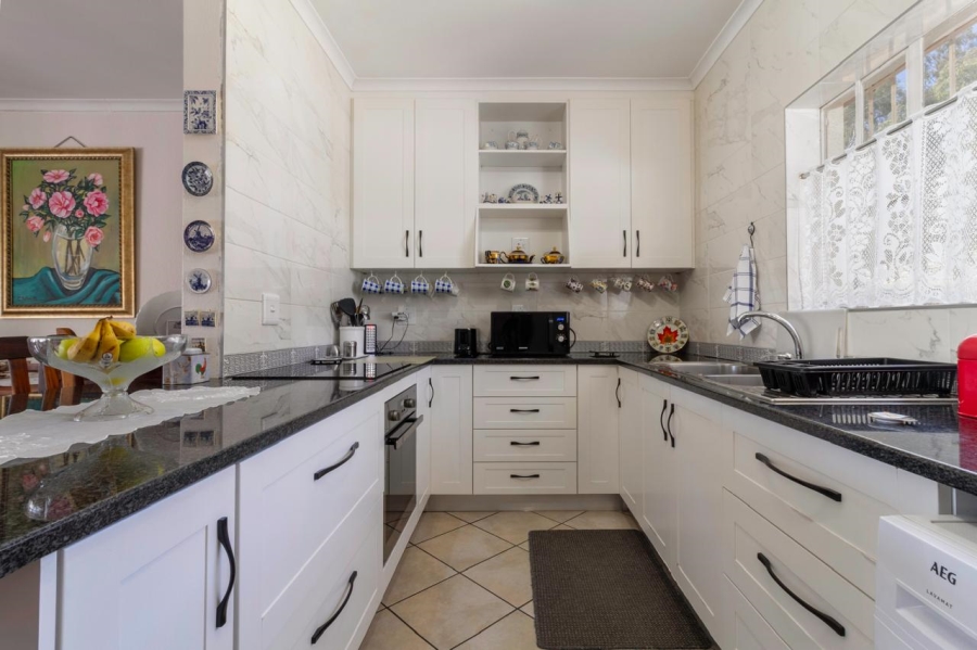 2 Bedroom Property for Sale in Helderkruin Gauteng