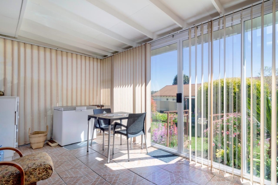 2 Bedroom Property for Sale in Helderkruin Gauteng