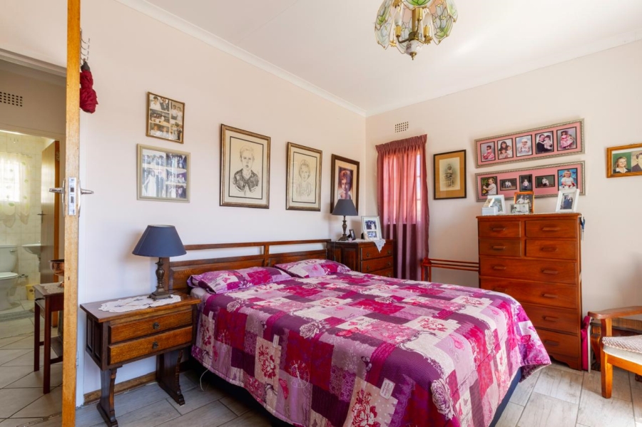 2 Bedroom Property for Sale in Helderkruin Gauteng