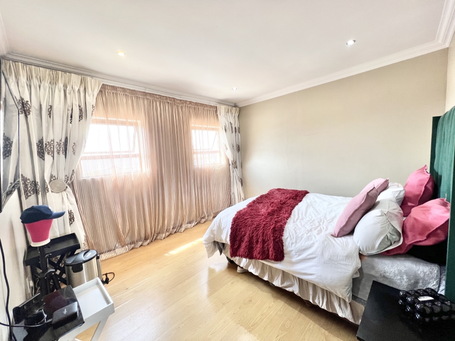 3 Bedroom Property for Sale in Thatchfield Estate Gauteng