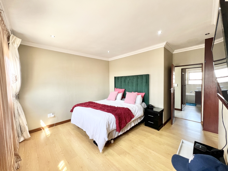 3 Bedroom Property for Sale in Thatchfield Estate Gauteng