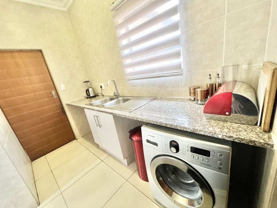 3 Bedroom Property for Sale in Thatchfield Estate Gauteng