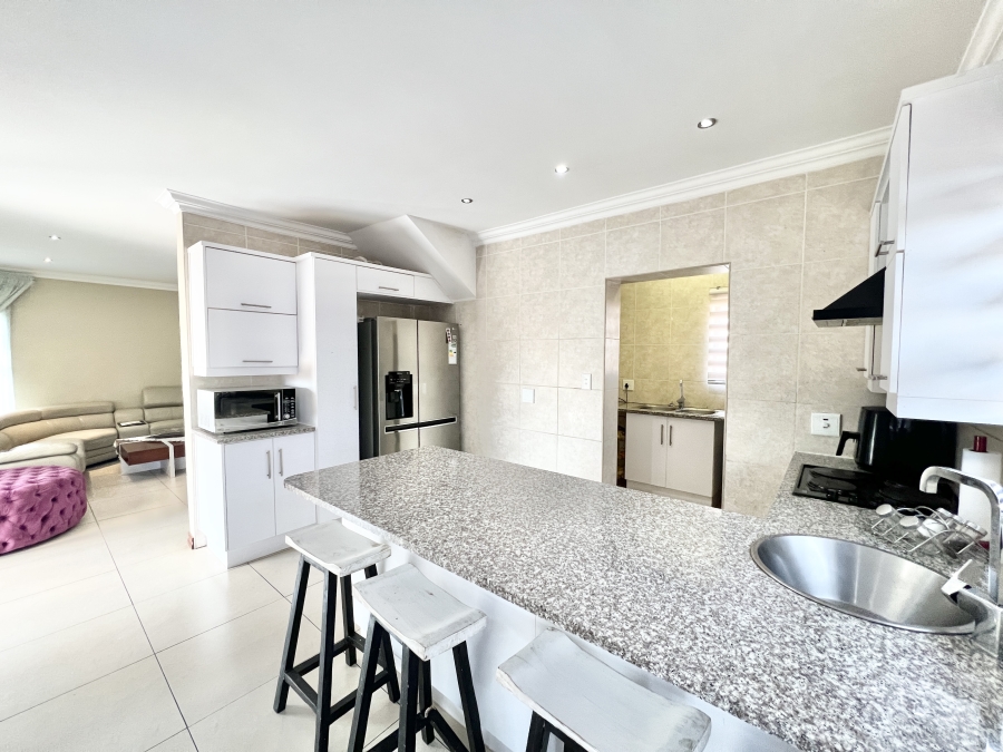 3 Bedroom Property for Sale in Thatchfield Estate Gauteng