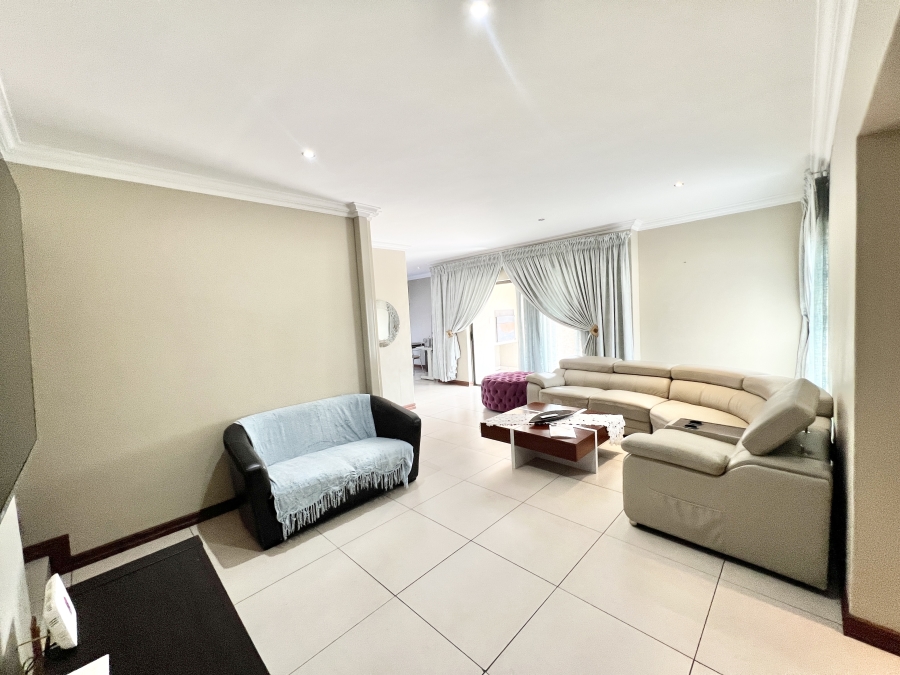 3 Bedroom Property for Sale in Thatchfield Estate Gauteng