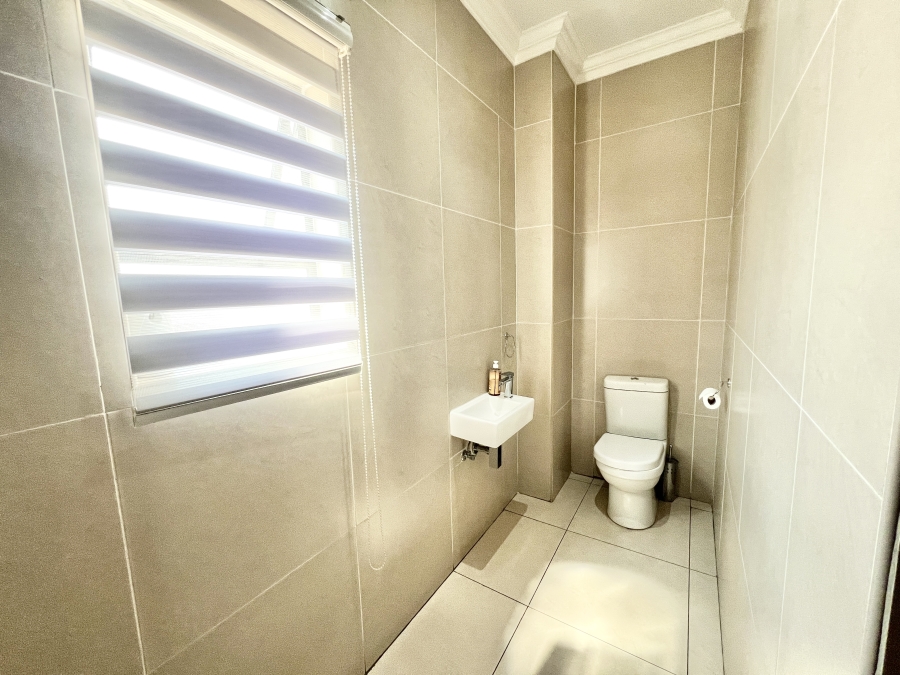3 Bedroom Property for Sale in Thatchfield Estate Gauteng