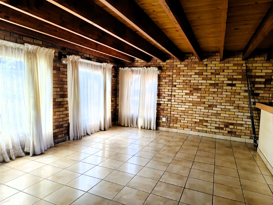 7 Bedroom Property for Sale in Bashewa A H Gauteng