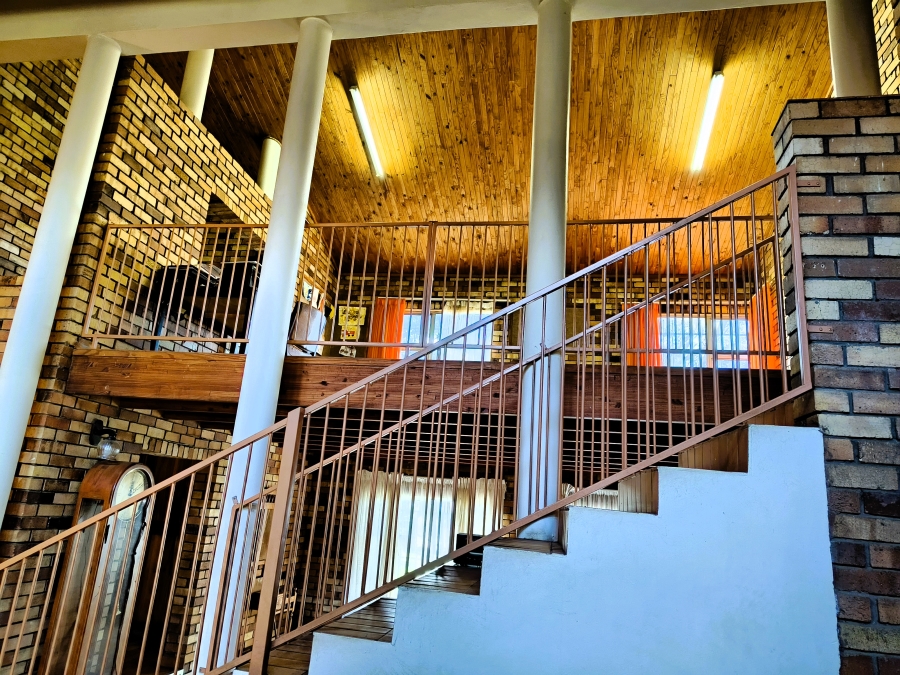 7 Bedroom Property for Sale in Bashewa A H Gauteng