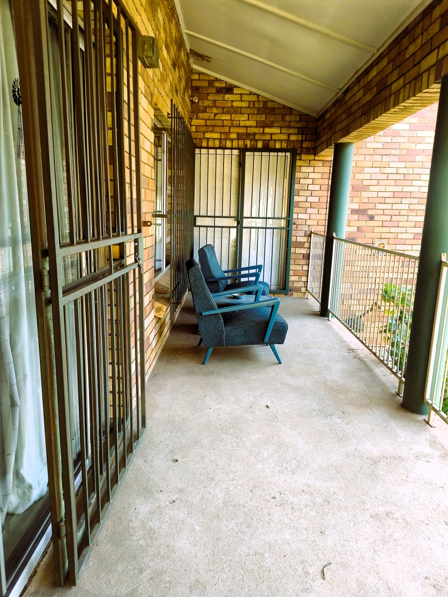 7 Bedroom Property for Sale in Bashewa A H Gauteng