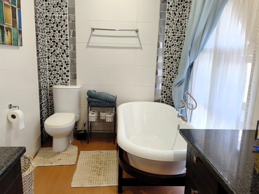 7 Bedroom Property for Sale in Bashewa A H Gauteng