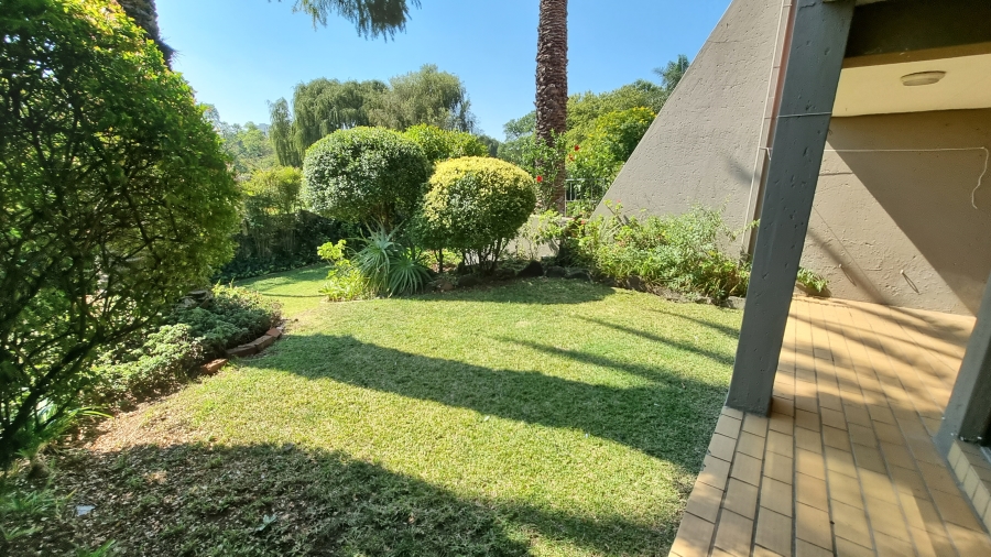 To Let 2 Bedroom Property for Rent in Sunninghill Gauteng