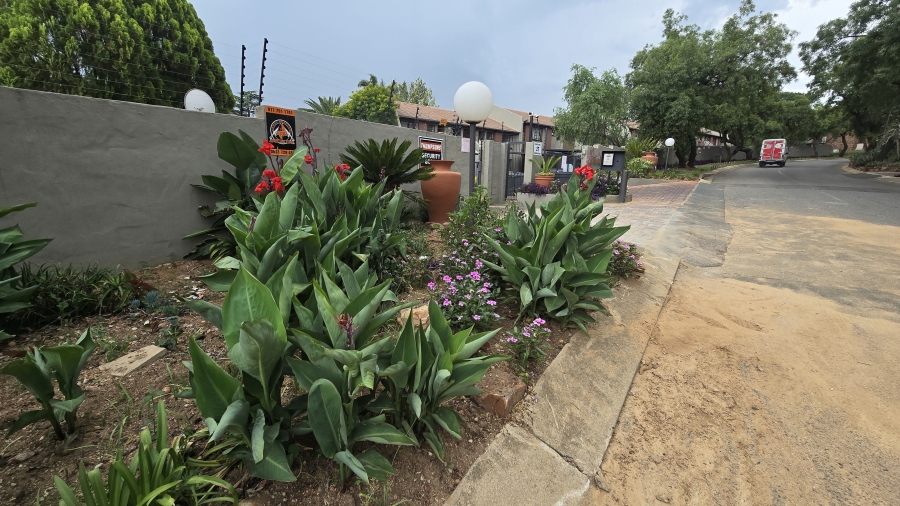 To Let 2 Bedroom Property for Rent in Sunninghill Gauteng