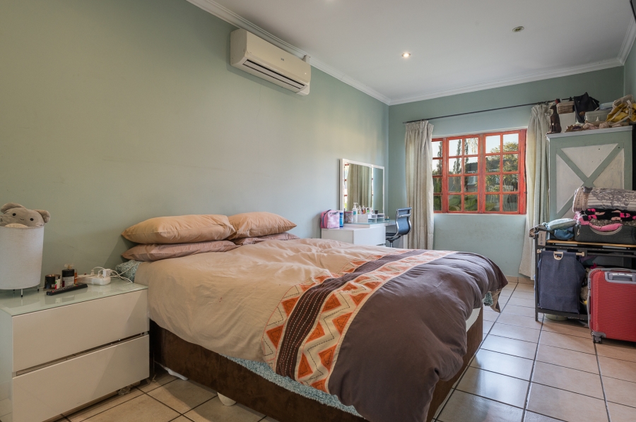 5 Bedroom Property for Sale in Brackenhurst Gauteng