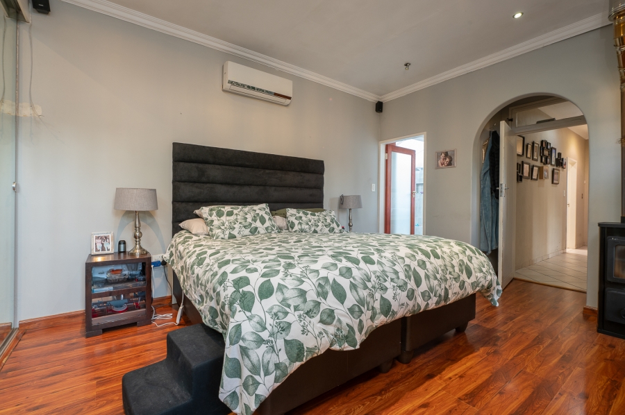 5 Bedroom Property for Sale in Brackenhurst Gauteng