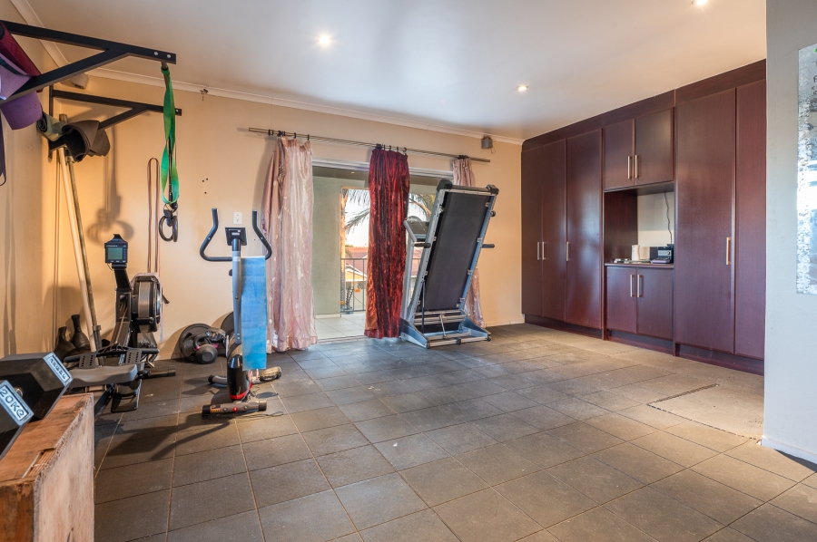 5 Bedroom Property for Sale in Brackenhurst Gauteng