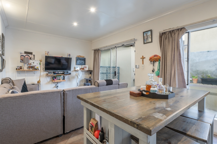 5 Bedroom Property for Sale in Brackenhurst Gauteng