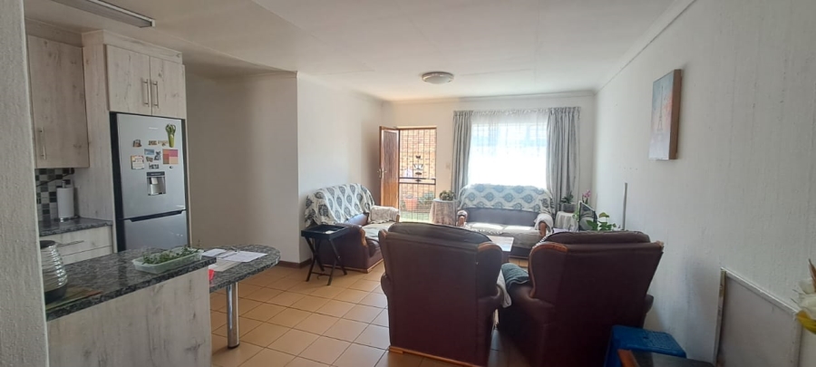 3 Bedroom Property for Sale in Bonaero Park Gauteng