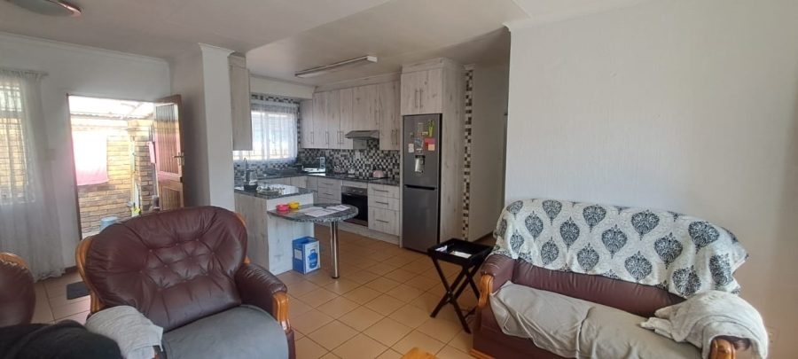 3 Bedroom Property for Sale in Bonaero Park Gauteng