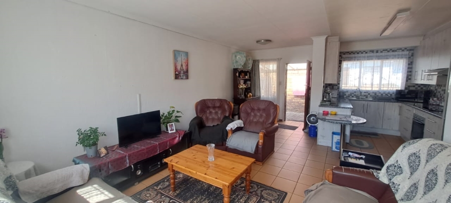 3 Bedroom Property for Sale in Bonaero Park Gauteng