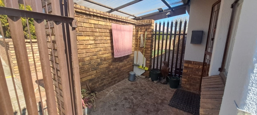 3 Bedroom Property for Sale in Bonaero Park Gauteng